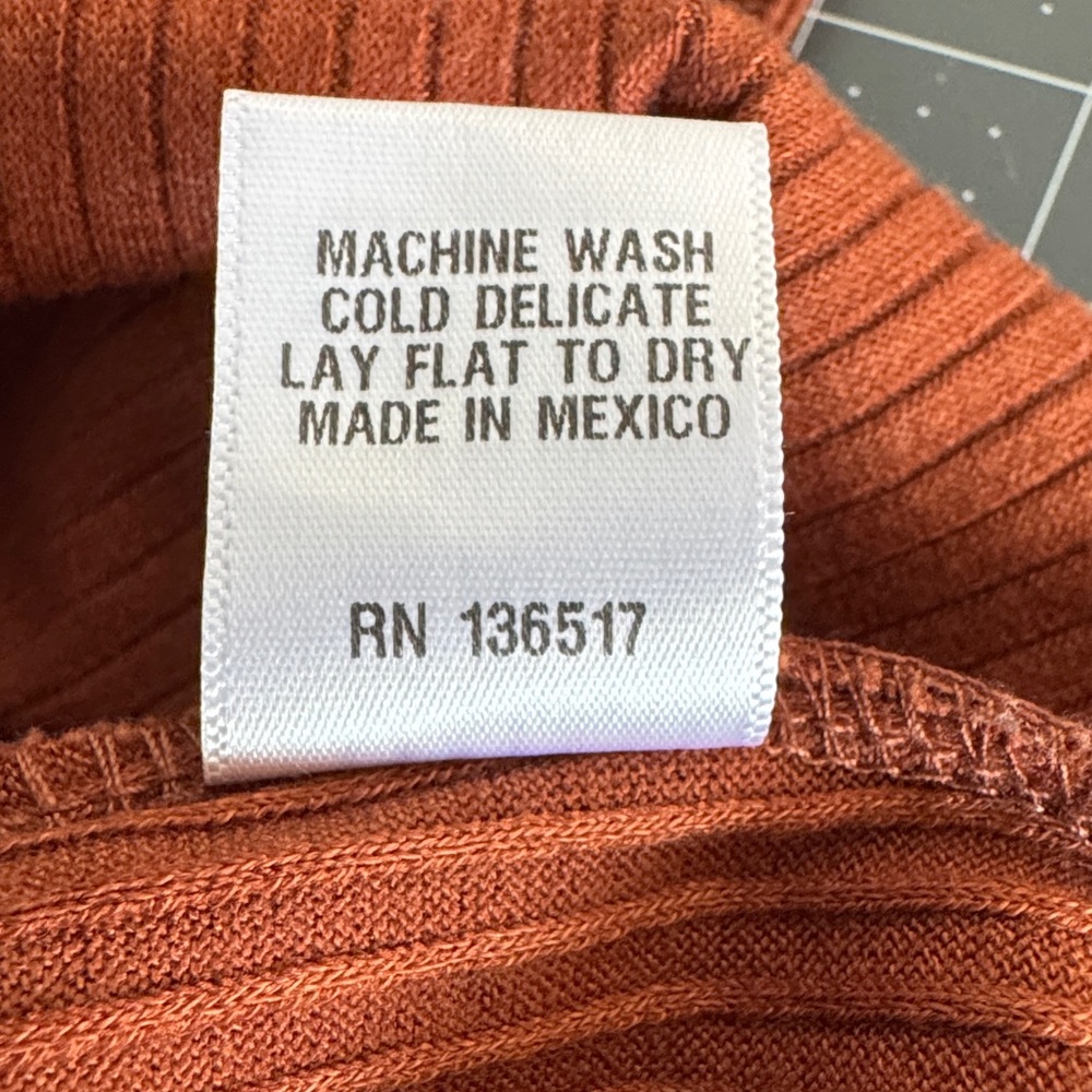 EARTHBOUND Orange Ribbed Crop Top - Picture 5 of 5